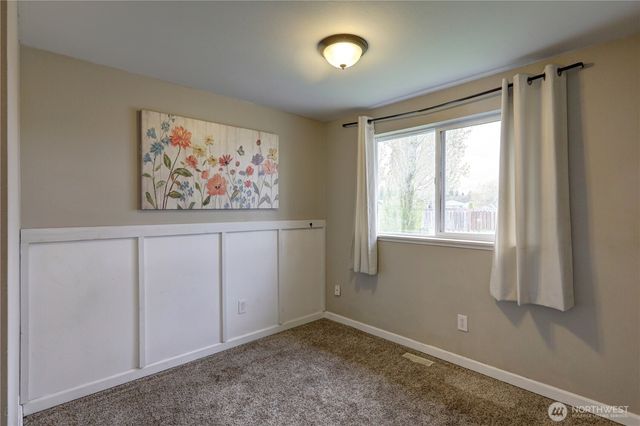 18005 Iris Place SW, Rochester, WA 98579