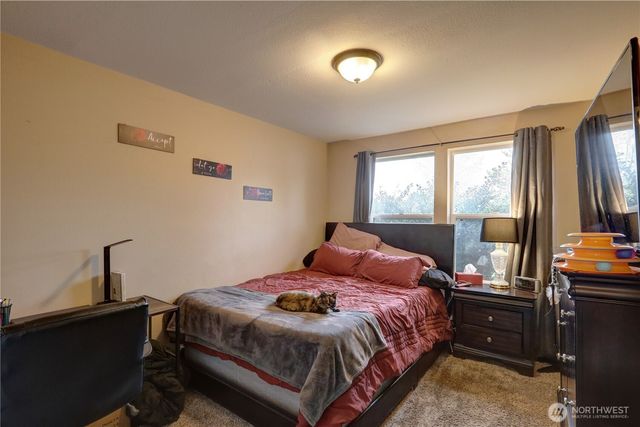 18005 Iris Place SW, Rochester, WA 98579