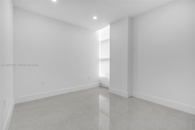 18181 NE 31st Ct 110, Aventura, FL 33160