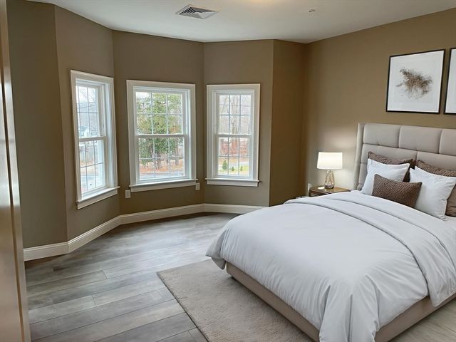 1 Brattle Street 1, Worcester, MA 01606