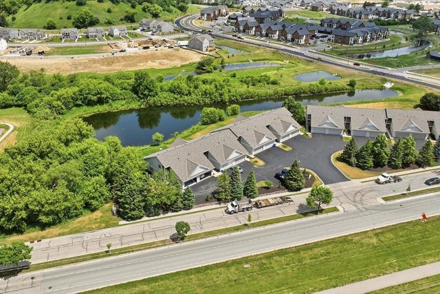 970 Oconomowoc PARKWAY, Oconomowoc, WI 53066