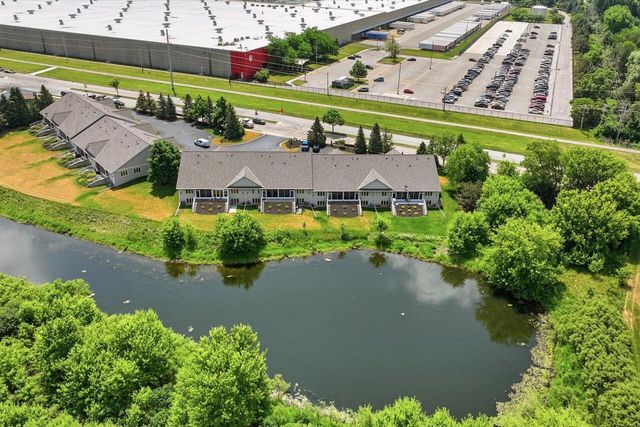 970 Oconomowoc PARKWAY, Oconomowoc, WI 53066