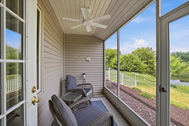 970 Oconomowoc PARKWAY, Oconomowoc, WI 53066