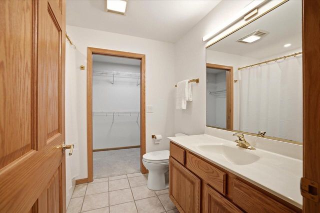 970 Oconomowoc PARKWAY, Oconomowoc, WI 53066