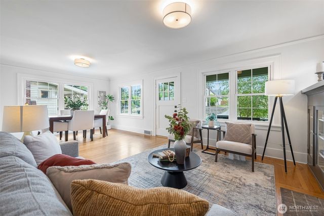 7916 Renton Avenue S, Seattle, WA 98118