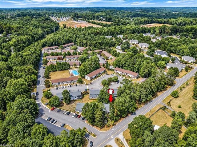 4000 S Bend Drive, Winston-salem, NC 27107