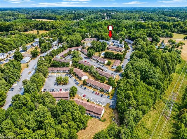 4000 S Bend Drive, Winston-salem, NC 27107