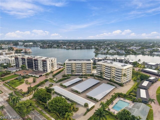 3410 Gulf Shore BLVD N 304, Naples, FL 34103