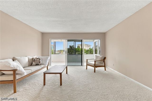 3410 Gulf Shore BLVD N 304, Naples, FL 34103
