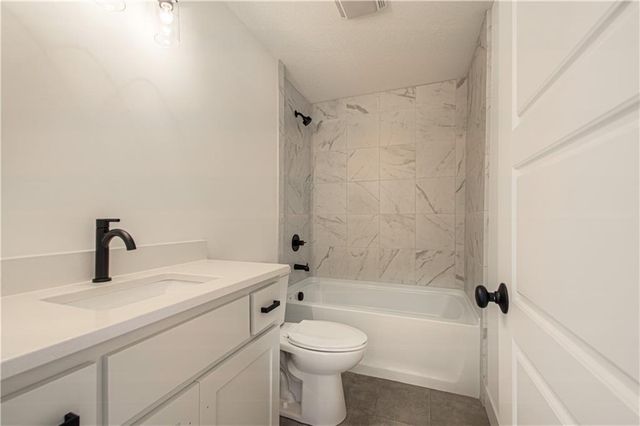 12445 NW Appaloosa Street, Platte City, MO 64079