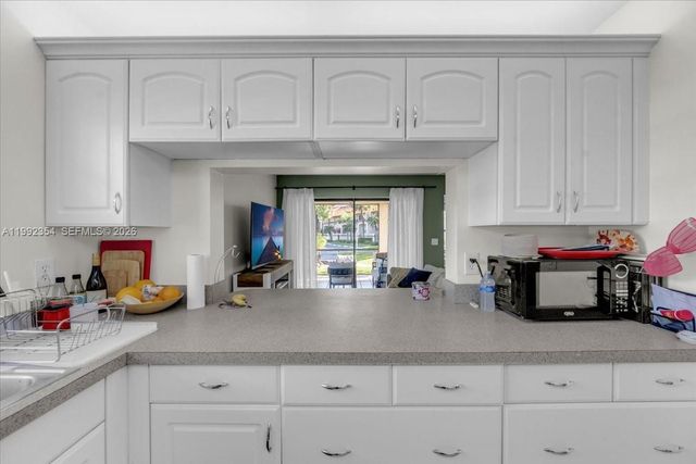 101 Lincoln Ct 101, Deerfield Beach, FL 33442