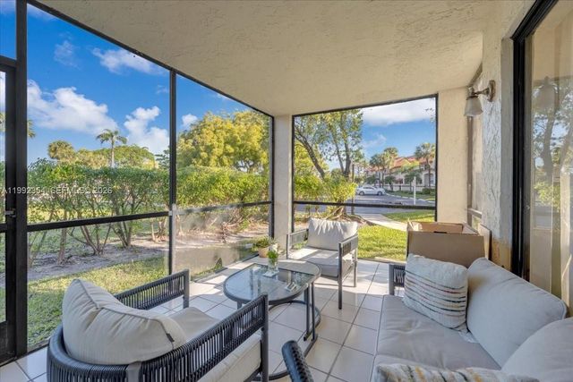 101 Lincoln Ct 101, Deerfield Beach, FL 33442