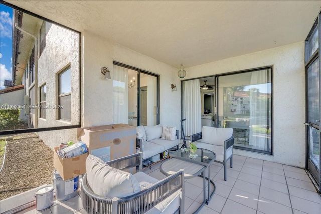 101 Lincoln Ct 101, Deerfield Beach, FL 33442