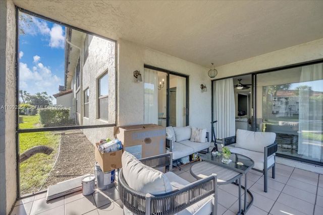 101 Lincoln Ct 101, Deerfield Beach, FL 33442