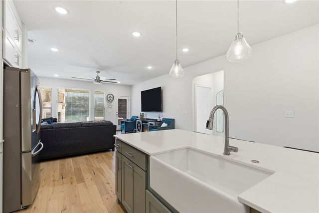 1421 George Robbins, Cave Springs, AR 72718