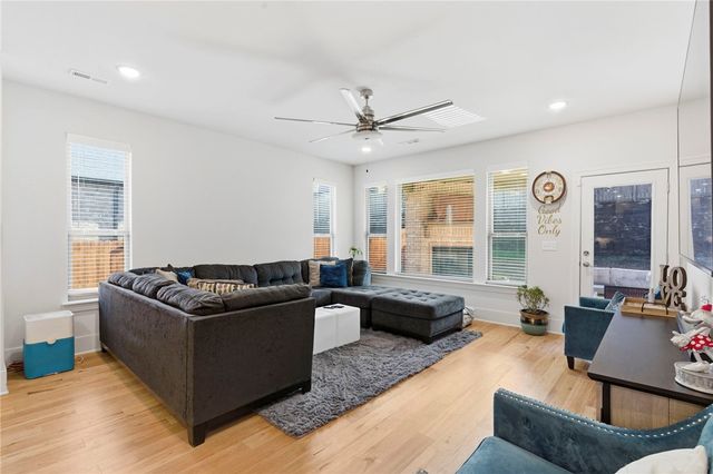 1421 George Robbins, Cave Springs, AR 72718