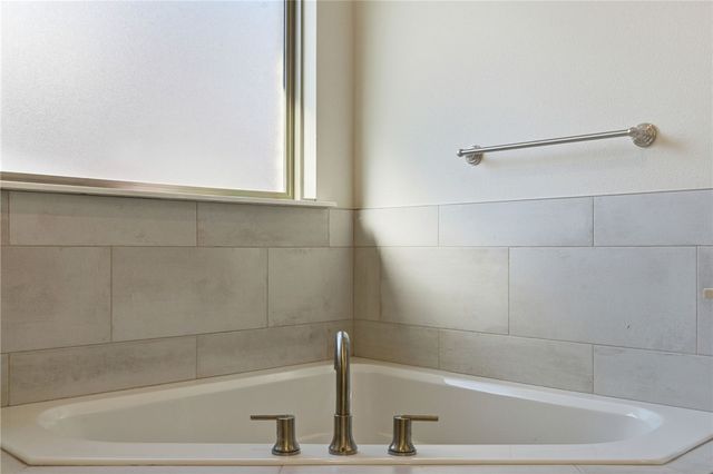 1421 George Robbins, Cave Springs, AR 72718