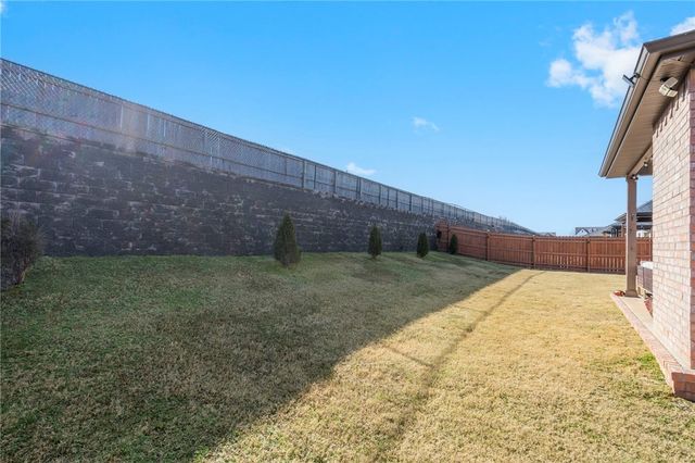 1421 George Robbins, Cave Springs, AR 72718