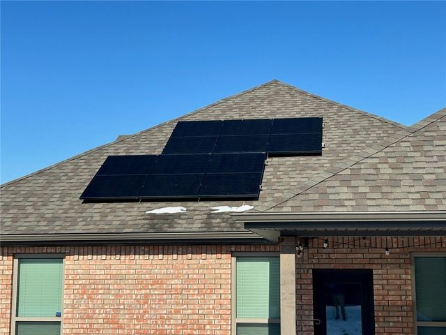 1421 George Robbins, Cave Springs, AR 72718