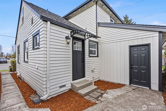 2414 S 8th Street, Tacoma, WA 98405