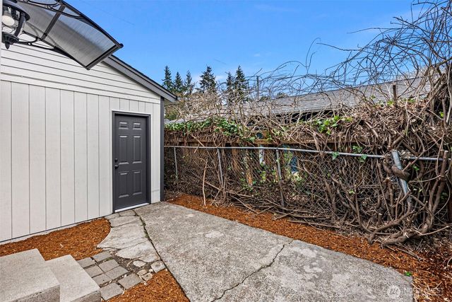 2414 S 8th Street, Tacoma, WA 98405