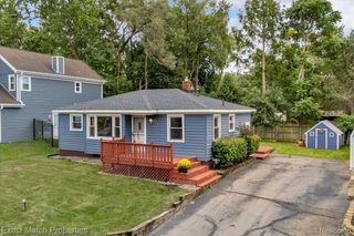 6639 Buckland Avenue, West Bloomfield Charter Township, MI 48324