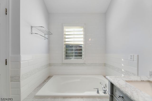13 Knox Ct, Bernards Twp., NJ 07920