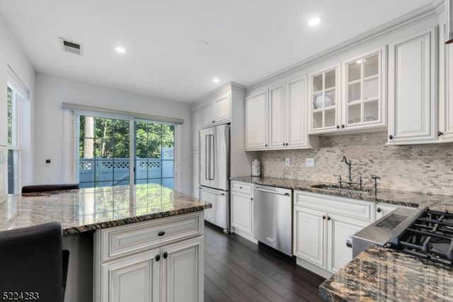 13 Knox Ct, Bernards Twp., NJ 07920