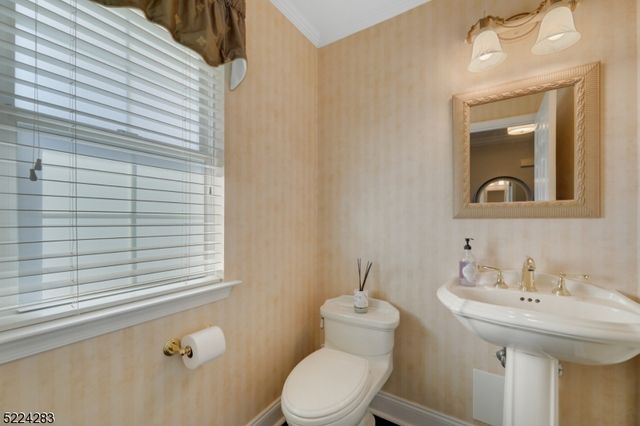 13 Knox Ct, Bernards Twp., NJ 07920