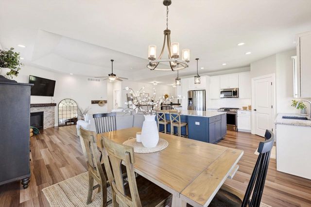 2150 Baptisia Pass, Sun Prairie, WI 53590
