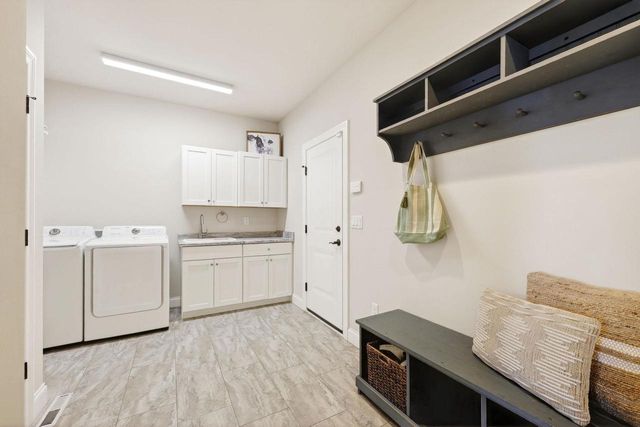 2150 Baptisia Pass, Sun Prairie, WI 53590