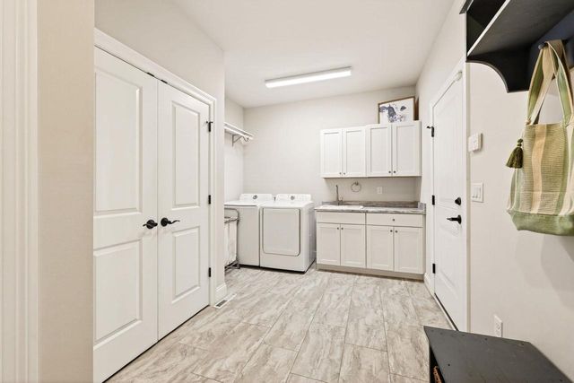 2150 Baptisia Pass, Sun Prairie, WI 53590