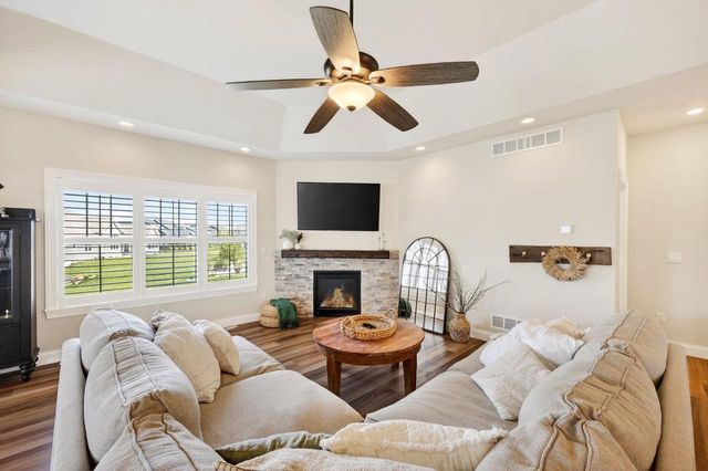 2150 Baptisia Pass, Sun Prairie, WI 53590