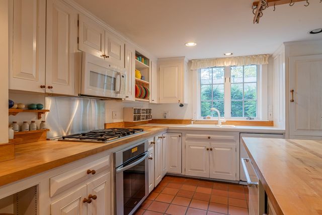 3373 Main Street, Manchester, VT 05254