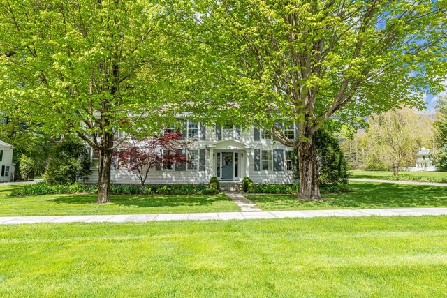 3373 Main Street, Manchester, VT 05254