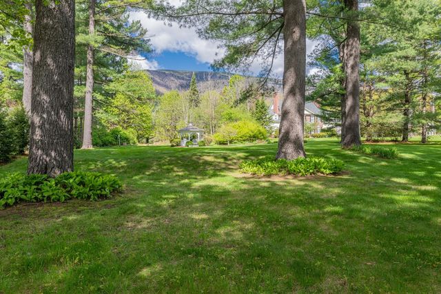 3373 Main Street, Manchester, VT 05254