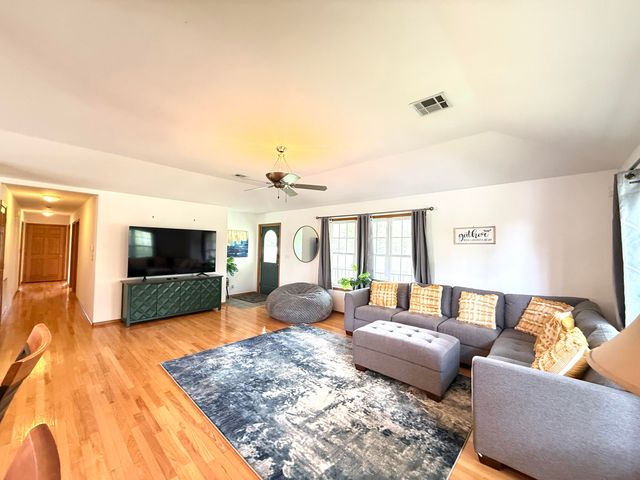 440687 E 310 Road, Vinita, OK 74301