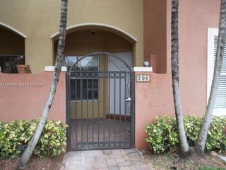 208 Lake Monterey Circle, Boynton Beach, FL 33426