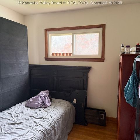 1084 Cottageville Road, Cottageville, WV 25239