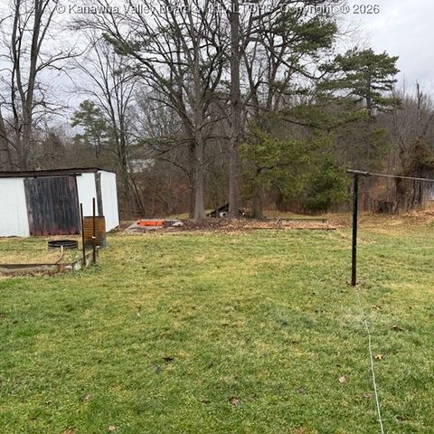 1084 Cottageville Road, Cottageville, WV 25239