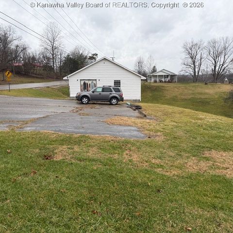 1084 Cottageville Road, Cottageville, WV 25239