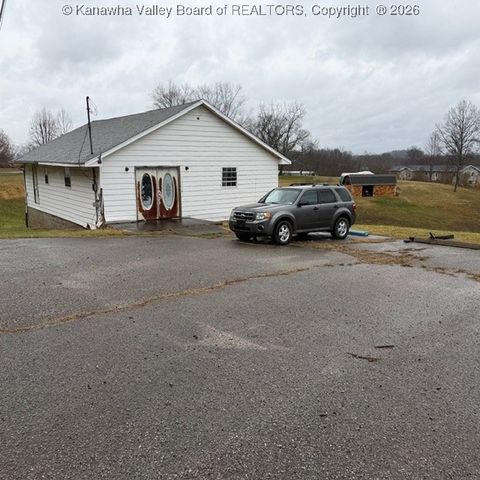 1084 Cottageville Road, Cottageville, WV 25239
