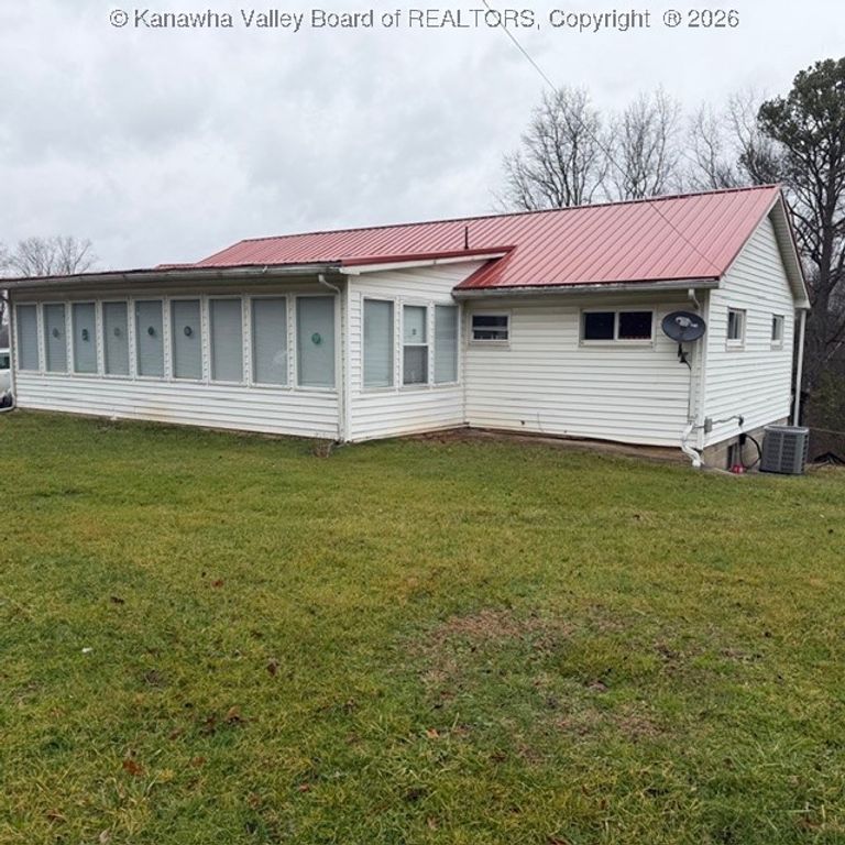 1084 Cottageville Road, Cottageville, WV 25239