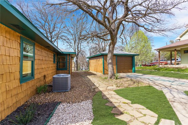 321 Crescent Drive, Pottsboro, TX 75076