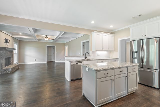 104 Bonny Oaks Drive, Lagrange, GA 30240