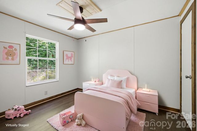 55 Twin Oaks Lane, Spruce Pine, NC 28777