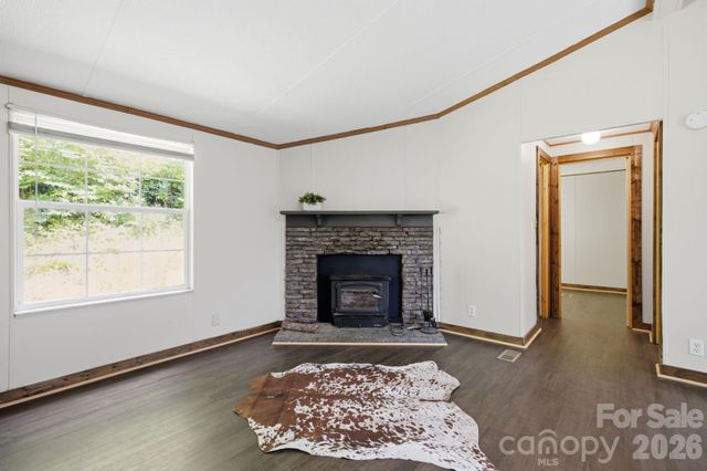 55 Twin Oaks Lane, Spruce Pine, NC 28777