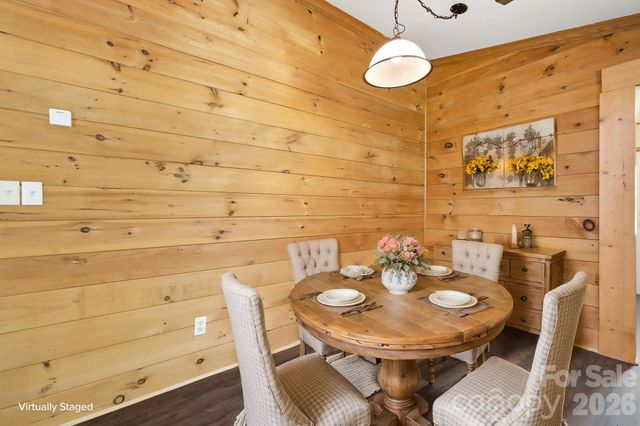 55 Twin Oaks Lane, Spruce Pine, NC 28777