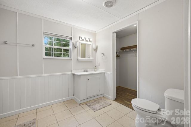 55 Twin Oaks Lane, Spruce Pine, NC 28777