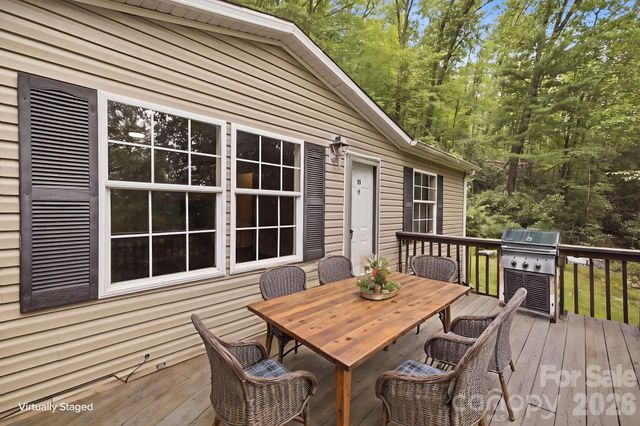 55 Twin Oaks Lane, Spruce Pine, NC 28777